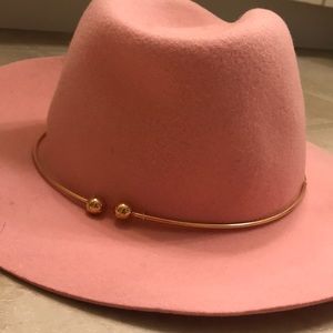 Joanne hat!